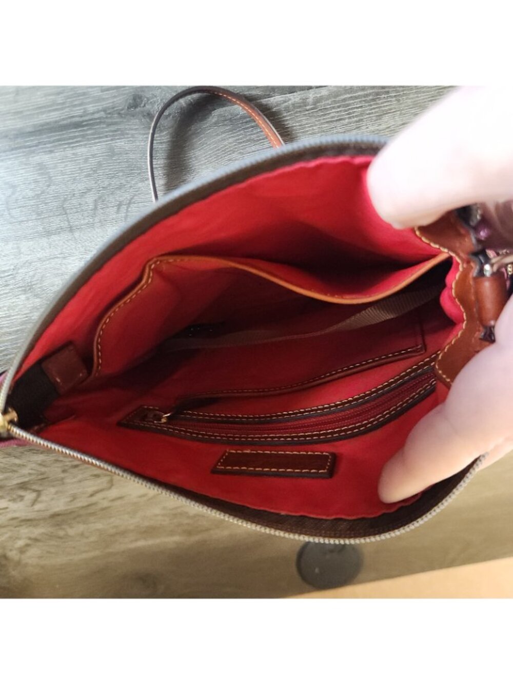 Dooney & Bourke Bordeaux Nylon Cross Body Red Interior Leather Strap & Trim NWOT - Picture 7 of 11